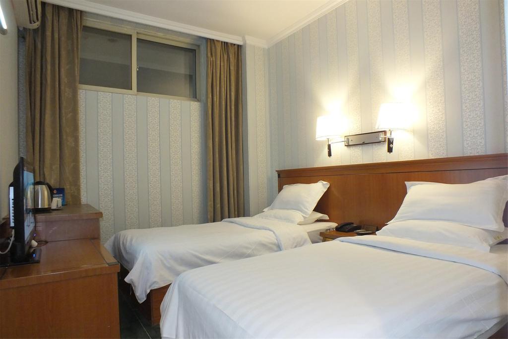 Beijing Fuxing Holiday Hotel Exterior photo