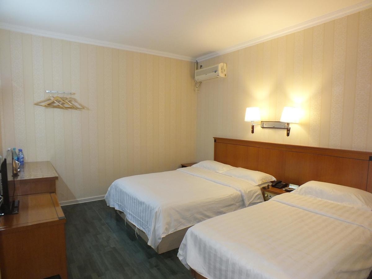 Beijing Fuxing Holiday Hotel Room photo